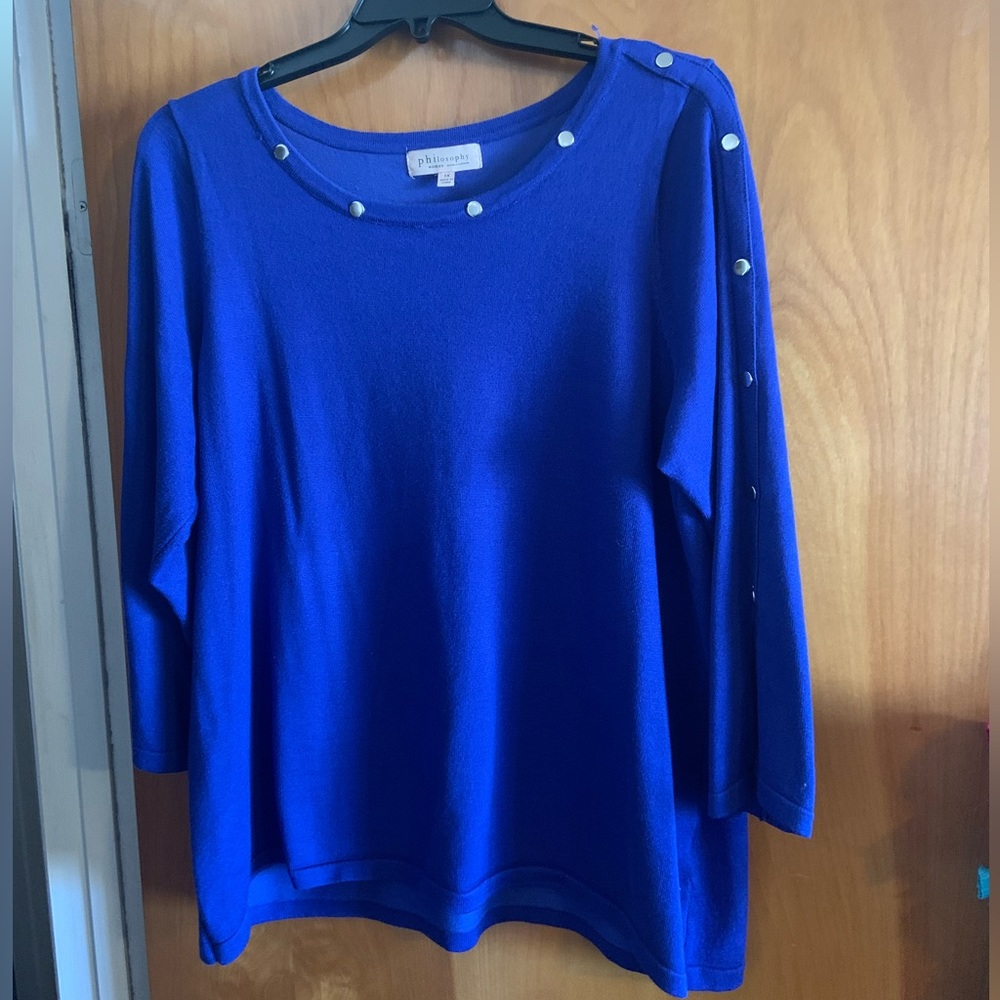 Nice Philosophy sweater never worn.